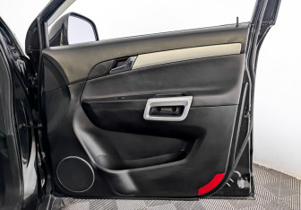 Подержанный автомобиль Opel Antara 2013 года (25 фото)