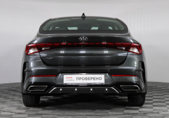 Подержанный автомобиль Kia K5 2020 года (6 фото)