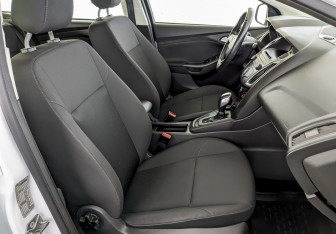 Подержанный автомобиль Ford Focus Sedan 2017 года (23 фото)