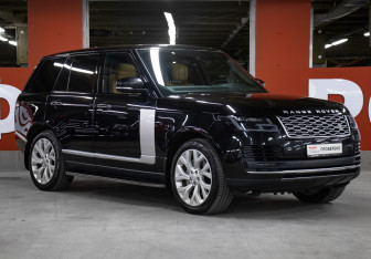 Подержанный автомобиль Land Rover Range Rover 2021 года (3 фото)