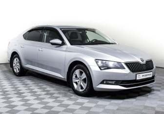Подержанный автомобиль Skoda Superb Liftback 2016 года (5 фото)