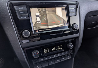 Подержанный автомобиль Skoda Rapid Liftback 2018 года (25 фото)