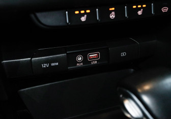 Подержанный автомобиль Kia Ceed Hatchback 2019 года (18 фото)