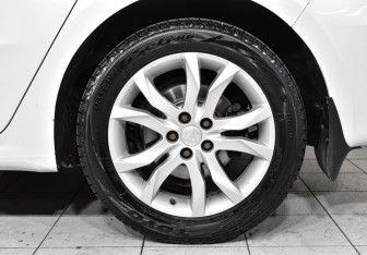 Подержанный автомобиль Peugeot 508 Sedan 2012 года (9 фото)