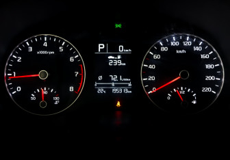 Подержанный автомобиль Kia Rio Hatchback 2021 года (12 фото)