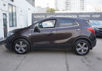 Подержанный автомобиль Opel Mokka 2013 года (8 фото)