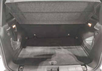 Подержанный автомобиль Jeep Renegade 2016 года (13 фото)