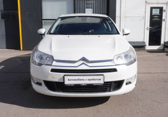 Подержанный автомобиль Citroen C5 Sedan 2011 года (2 фото)