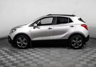 Подержанный автомобиль Opel Mokka 2013 года (8 фото)
