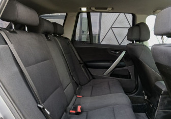 Подержанный автомобиль BMW X3 2010 года (18 фото)