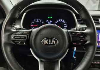 Подержанный автомобиль Kia Rio Sedan 2021 года (14 фото)