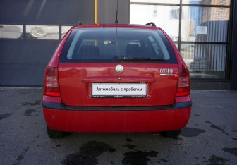 Подержанный автомобиль Skoda Octavia Wagon 2007 года (6 фото)