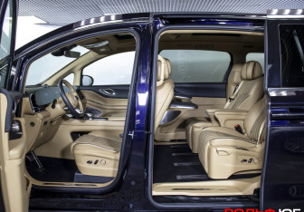 Подержанный автомобиль Voyah Dream 2023 года (27 фото)