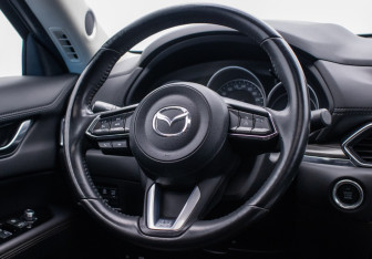 Подержанный автомобиль Mazda CX-5 2018 года (15 фото)