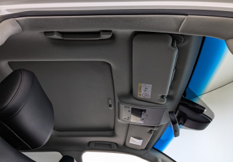 Подержанный автомобиль Toyota Land Cruiser Suv 2016 года (23 фото)