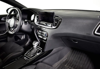 Подержанный автомобиль Kia Ceed Hatchback 2021 года (8 фото)