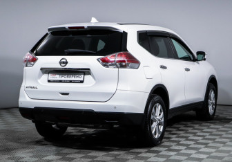Подержанный автомобиль Nissan X-Trail 2018 года (5 фото)