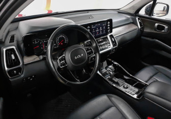 Подержанный автомобиль Kia Sorento 2021 года (7 фото)