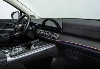 Подержанный автомобиль Jaecoo J8 2024 года (9 фото)