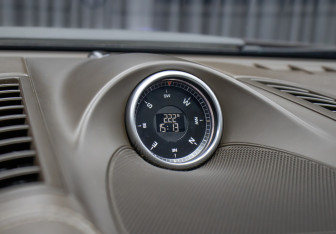 Подержанный автомобиль Porsche Cayenne 2016 года (23 фото)