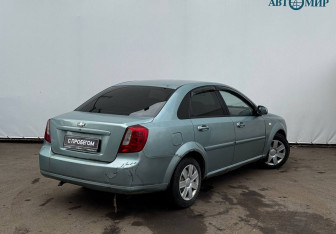 Подержанный автомобиль Chevrolet Lacetti Sedan 2007 года (8 фото)