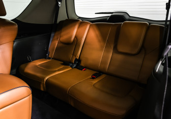 Подержанный автомобиль Infiniti QX80 2019 года (15 фото)