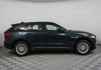 Подержанный автомобиль Jaguar F-Pace 2017 года (4 фото)