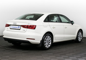 Подержанный автомобиль Audi A3 Sedan 2014 года (9 фото)