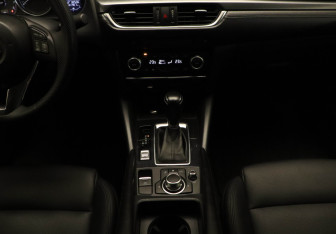 Подержанный автомобиль Mazda 6 Sedan 2015 года (17 фото)