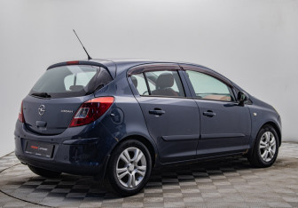 Подержанный автомобиль Opel Corsa 2007 года (5 фото)