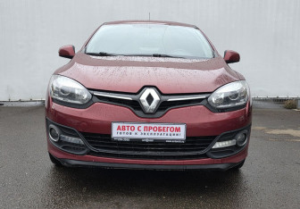 Подержанный автомобиль Renault Megane Hatchback 2014 года (2 фото)