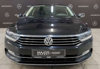 Подержанный автомобиль Volkswagen Passat Sedan 2018 года (2 фото)