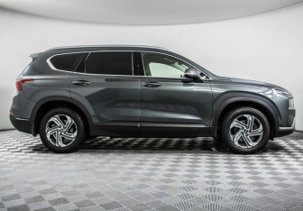 Подержанный автомобиль Hyundai Santa Fe 2023 года (4 фото)