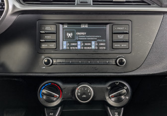 Подержанный автомобиль Kia Rio Hatchback 2021 года (16 фото)