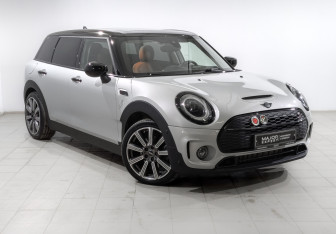 Подержанный автомобиль MINI Clubman Wagon 2022 года (3 фото)