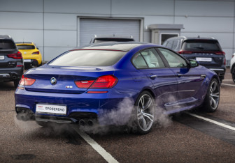 Подержанный автомобиль BMW M6 Sedan 2013 года (9 фото)