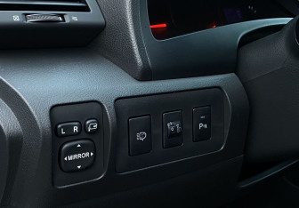 Подержанный автомобиль Toyota Camry Sedan 2011 года (17 фото)