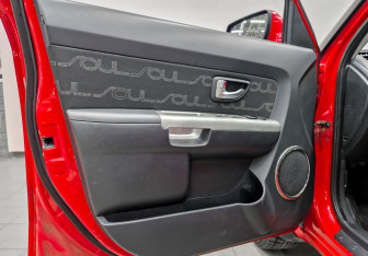Подержанный автомобиль Kia Soul 2012 года (19 фото)
