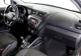 Подержанный автомобиль Kia Rio Sedan 2014 года (7 фото)