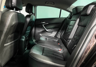 Подержанный автомобиль Opel Insignia Sedan 2013 года (10 фото)