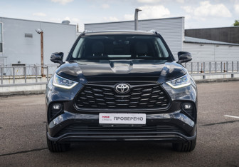 Подержанный автомобиль Toyota Highlander 2025 года (2 фото)