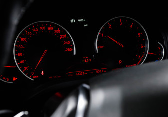 Подержанный автомобиль BMW X4 2019 года (11 фото)