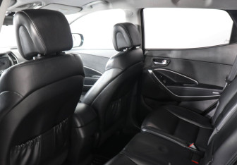 Подержанный автомобиль Hyundai Santa Fe 2013 года (12 фото)