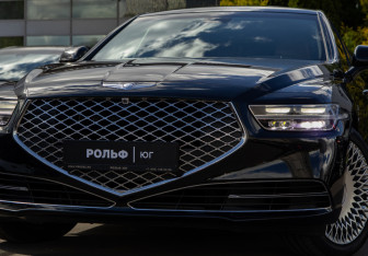 Подержанный автомобиль Genesis G90 2020 года (29 фото)
