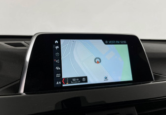 Подержанный автомобиль BMW X1 2017 года (17 фото)