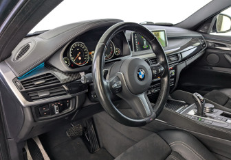 Подержанный автомобиль BMW X6 2019 года (16 фото)