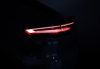 Подержанный автомобиль Porsche Cayenne 2021 года (28 фото)