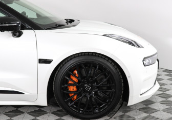 Подержанный автомобиль Zeekr 001 2023 года (14 фото)