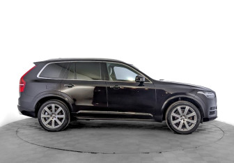 Подержанный автомобиль Volvo XC90 2015 года (4 фото)
