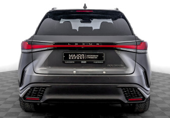 Подержанный автомобиль Lexus RX 2024 года (6 фото)